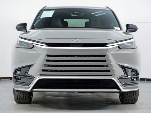 Used 2025 Lexus TX 500h AWD w/ Technology Package image 7