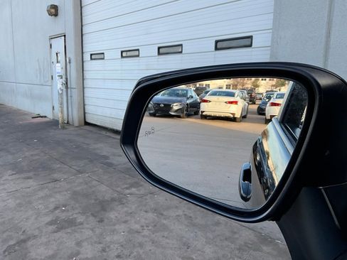 Used 2025 Toyota RAV4 XLE image 20