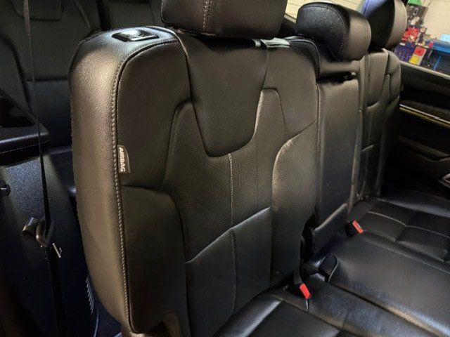 Used 2025 Kia Telluride SX AWD/4WD image 16