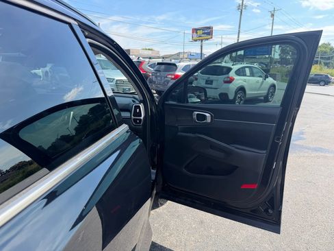 Used 2021 Kia Sorento S AWD/4WD image 42