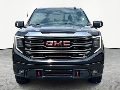 Used 2022 GMC Sierra 1500 AT4 w/ AT4 Preferred Package image 2