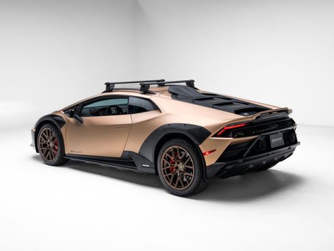 Used 2024 Lamborghini Huracan Sterrato image 43