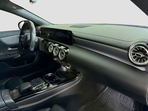 Used 2021 Mercedes-Benz CLA 250 image 27