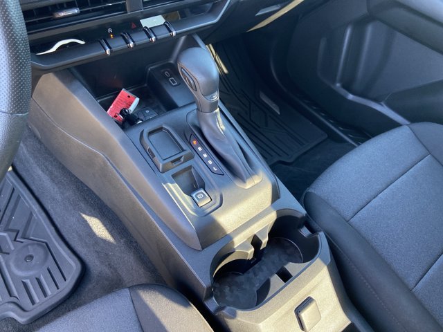 Used 2024 Chevrolet Colorado W/T RWD image 26