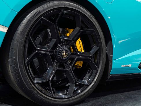 Used 2023 Lamborghini Huracan Tecnica image 19