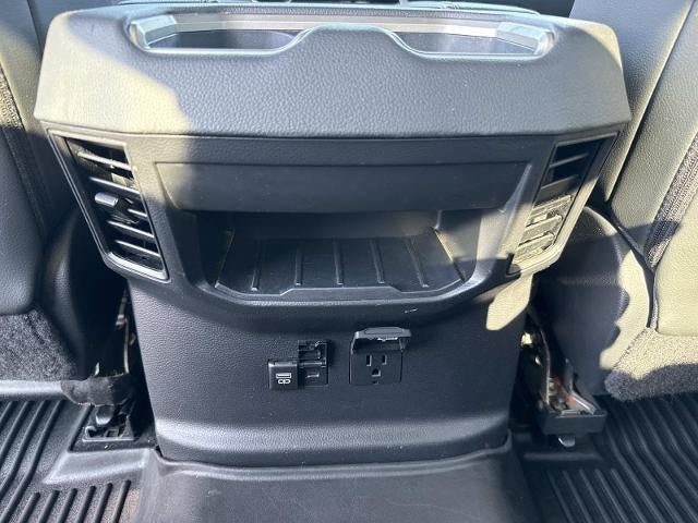 Used 2024 Toyota Tundra Limited AWD/4WD image 17