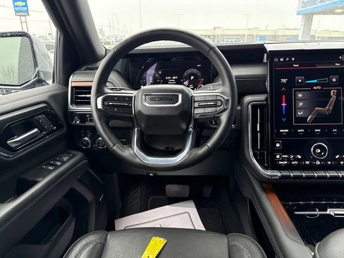 Used 2025 GMC Yukon Denali image 17