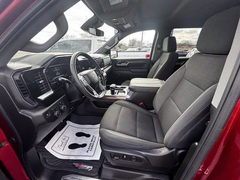 Used 2024 Chevrolet Silverado 1500 LT image 6