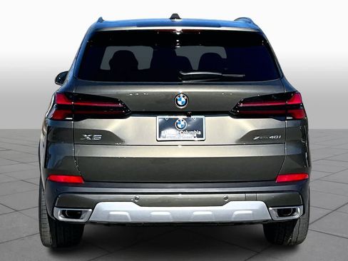 New 2026 BMW X5 xDrive40i w/ Climate Comfort Package image 4