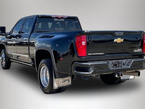 Used 2024 Chevrolet Silverado 3500 High Country w/ Technology Package AWD/4WD image 4