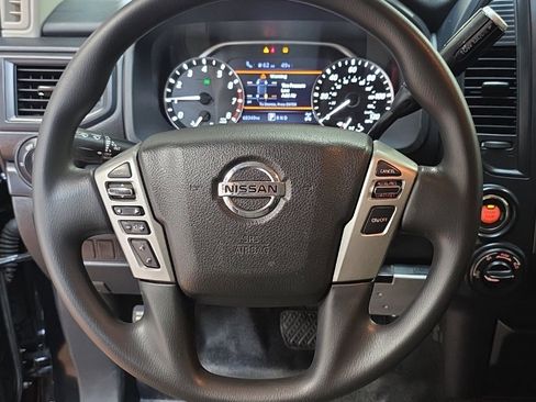 Used 2021 Nissan Titan S w/ S Utility Package image 19
