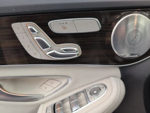 Used 2017 Mercedes-Benz C 300 Sedan image 25