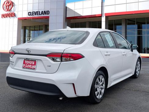 Used 2024 Toyota Corolla LE FWD image 7