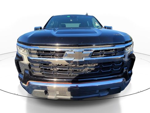 Used 2022 Chevrolet Silverado 1500 LT RWD image 2