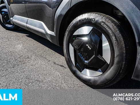 Used 2024 Kia EV9 Wind image 17