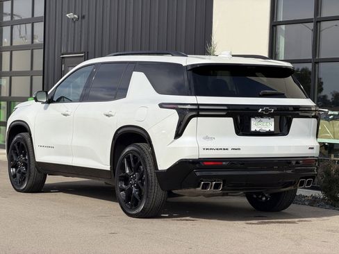 Used 2024 Chevrolet Traverse RS w/ LPO, Floor Liner Package image 3