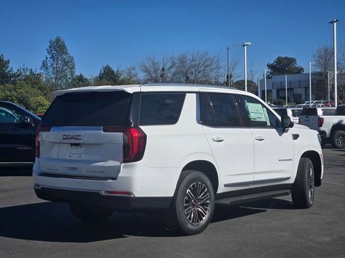 New 2026 GMC Yukon Elevation image 4