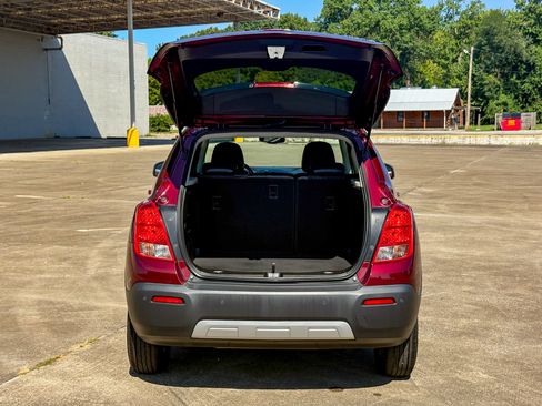 Used 2016 Chevrolet Trax LT w/ LT Sun and Sound Package AWD/4WD image 35