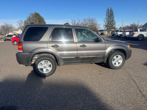 Used 2006 Ford Escape XLT image 5