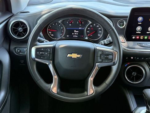 Used 2025 Chevrolet Blazer LT FWD image 28