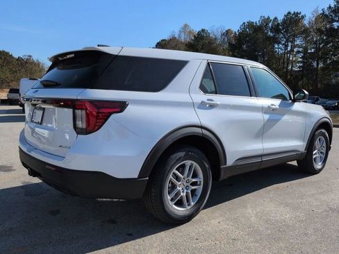 New 2026 Ford Explorer Active image 4