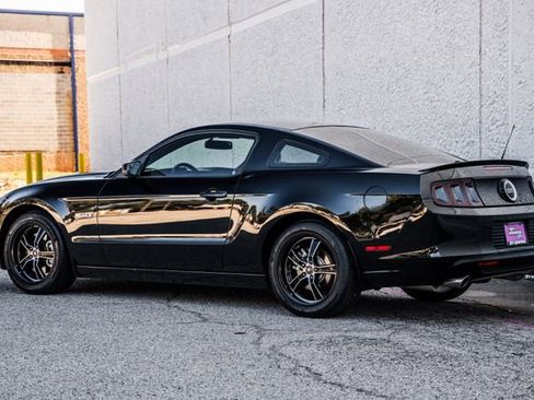 Used 2013 Ford Mustang GT Premium image 38