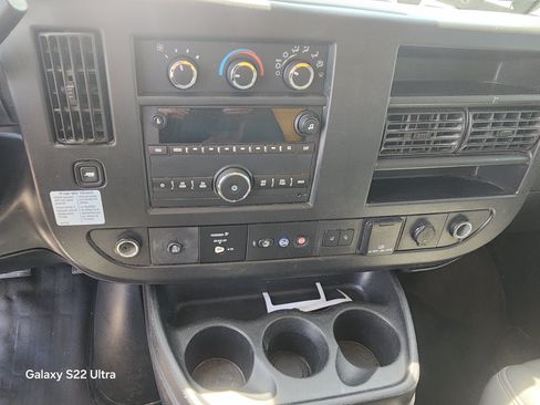Used 2019 GMC Savana 3500 w/ Driver Convenience Package RWD image 18