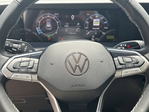 New 2026 Volkswagen Tiguan S FWD image 15