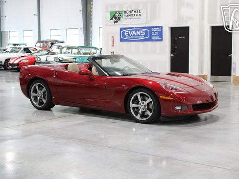 Used 2008 Chevrolet Corvette Convertible w/ Preferred Equipment Group image 38