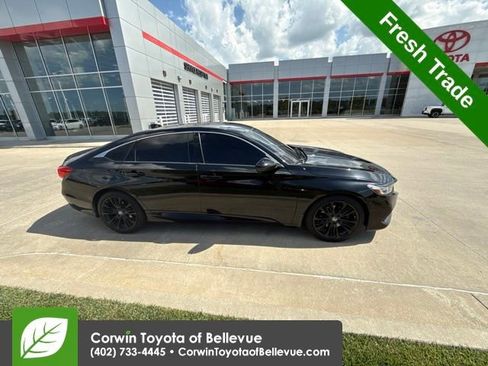Used 2021 Honda Accord Sport Special Edition image 2