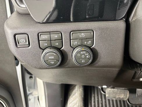 New 2026 Chevrolet Silverado 1500 RST w/ Z71 Off-Road Package AWD/4WD image 31