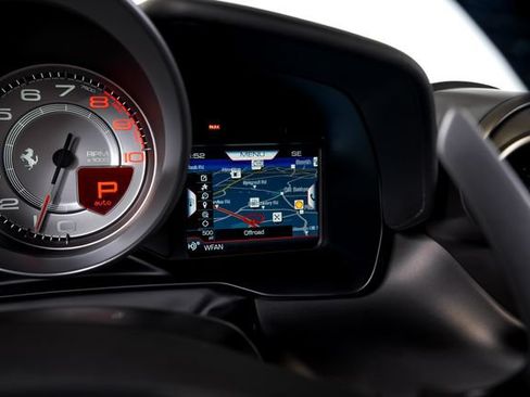 Certified 2022 Ferrari F8 Tributo RWD image 37