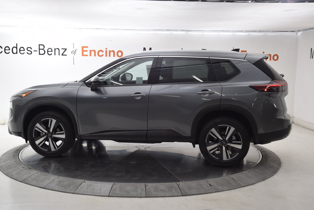 Used 2026 Nissan Rogue SL FWD image 3
