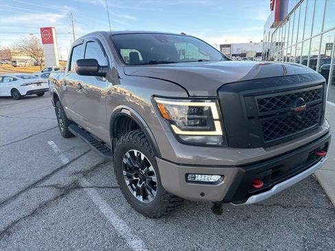 Used 2021 Nissan Titan PRO-4X w/ Pro-4x Utility Package image 3