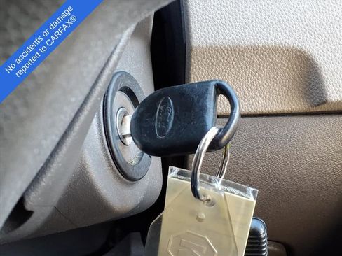 Used 2010 Ford Focus SE image 28