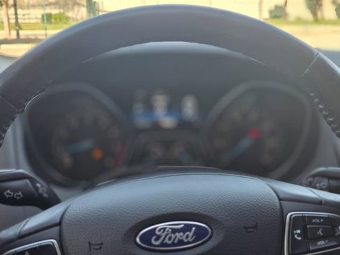 Used 2017 Ford Focus Titanium image 28