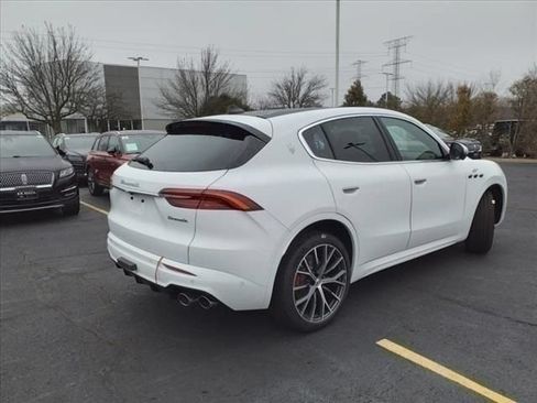 Used 2023 Maserati Grecale GT AWD/4WD image 3