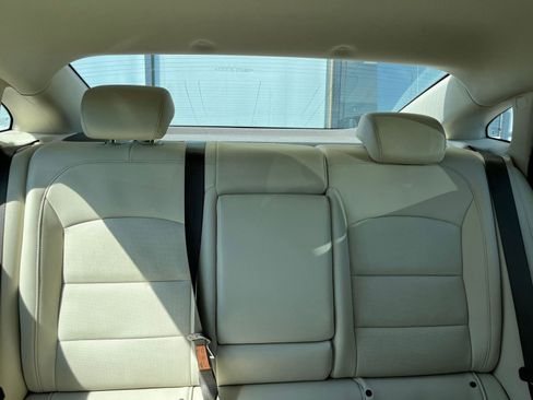 Used 2024 Chevrolet Malibu LT image 38