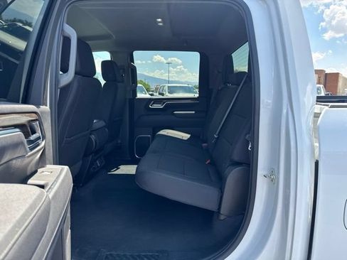 Used 2025 Chevrolet Silverado 2500 LT w/ Convenience Package AWD/4WD image 16