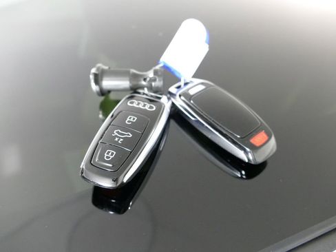 Used 2025 Audi Q7 3.0T Prestige AWD/4WD image 27