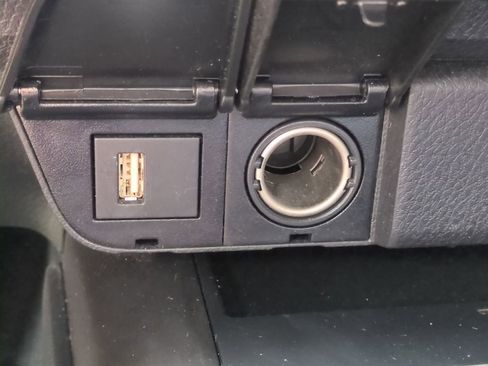 Used 2024 Toyota Camry XLE FWD image 26