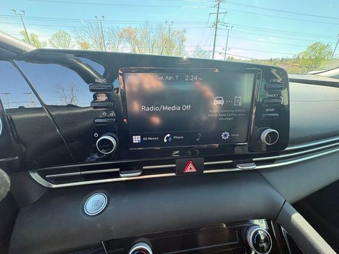 Used 2022 Hyundai Elantra SEL w/ Convenience Package image 19