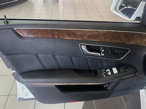 Used 2012 Mercedes-Benz E 350 4MATIC Sedan image 20