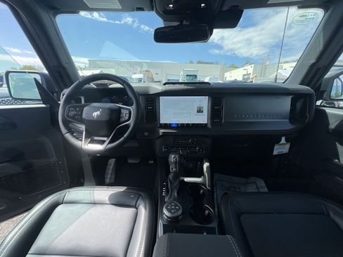 New 2025 Ford Bronco Badlands image 31