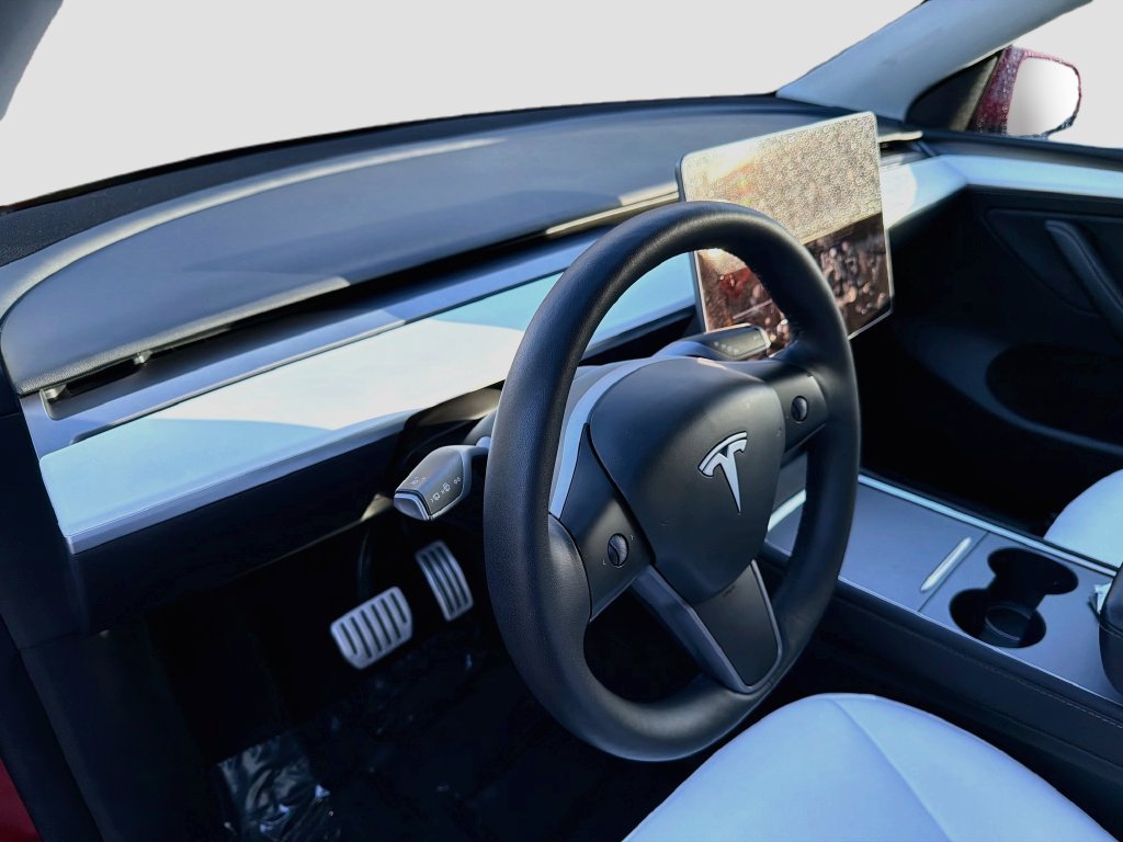Used 2023 Tesla Model Y Performance AWD/4WD image 9