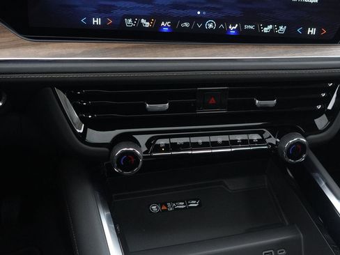 New 2026 Chevrolet Suburban High Country image 23