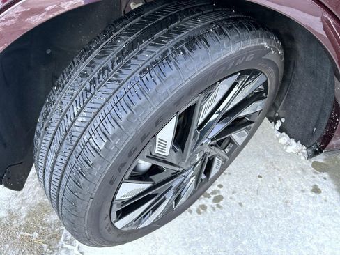 Used 2024 Lincoln Nautilus Reserve w/ Equipment Group 202A image 23