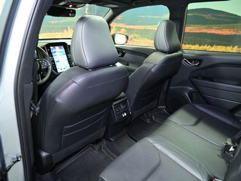 Used 2025 Subaru Forester Limited image 54