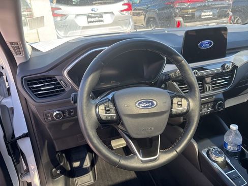 Used 2021 Ford Escape Titanium w/ Titanium Elite Package image 8