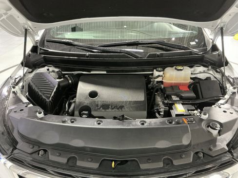 Used 2024 Buick Enclave Essence image 35